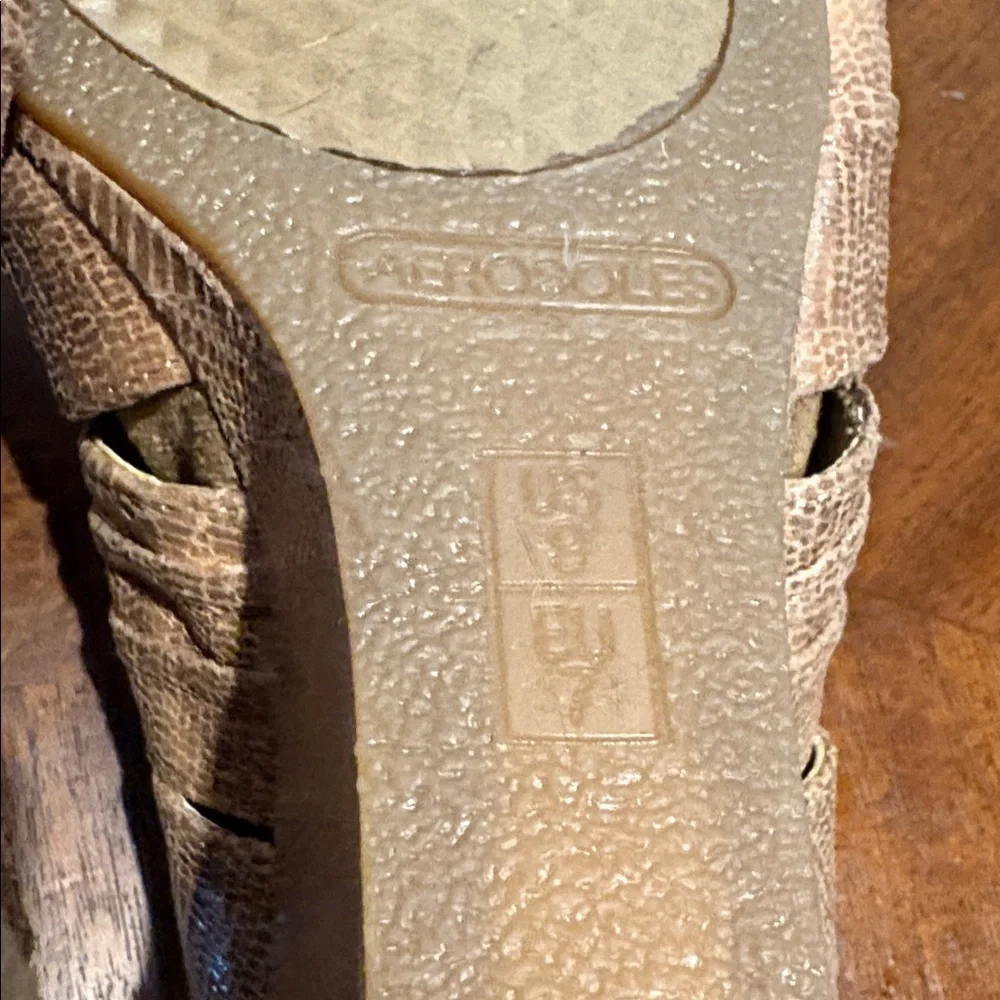 Aerosoles  open toe sling back shoe/wedge heel  tan sparkly leather/suede size 9 - Picture 14 of 14